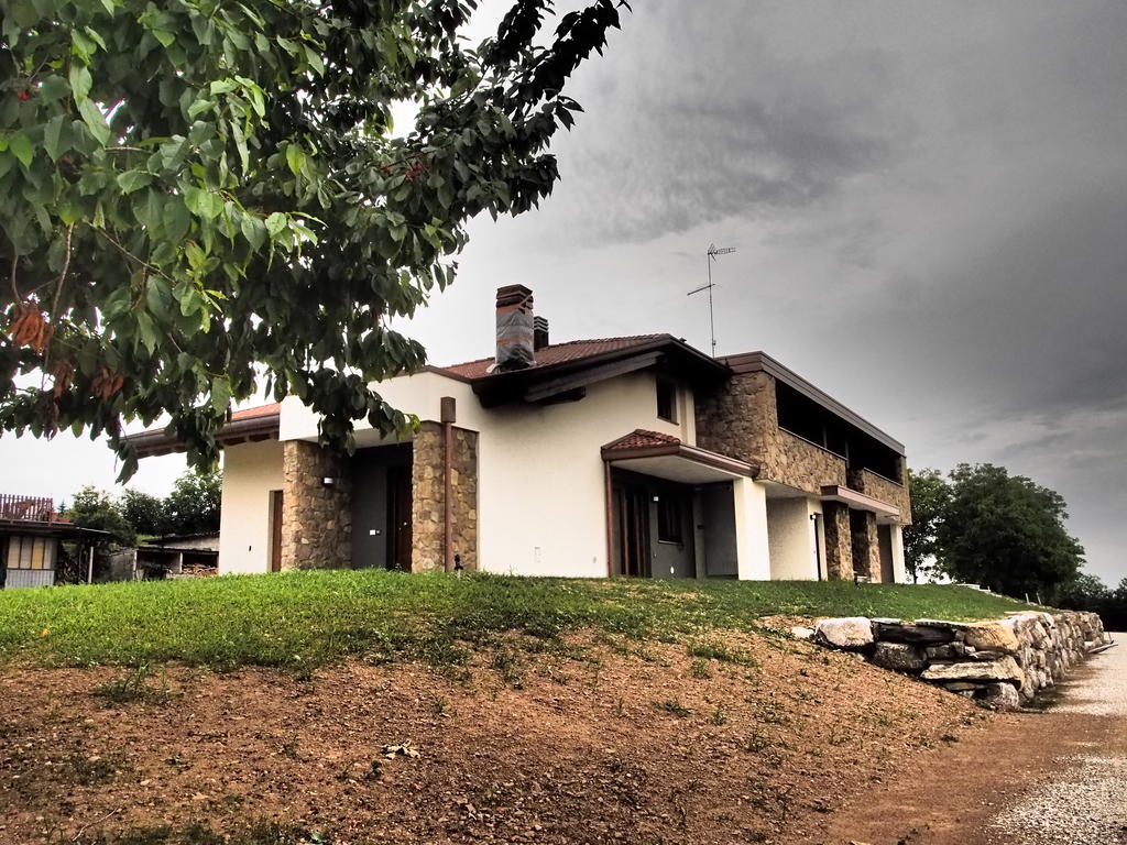 Alloggio Agrituristico Ai Tre Castelli Moruzzo Eksteriør billede