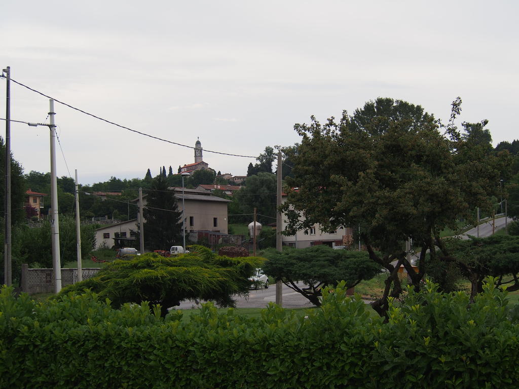 Alloggio Agrituristico Ai Tre Castelli Moruzzo Eksteriør billede