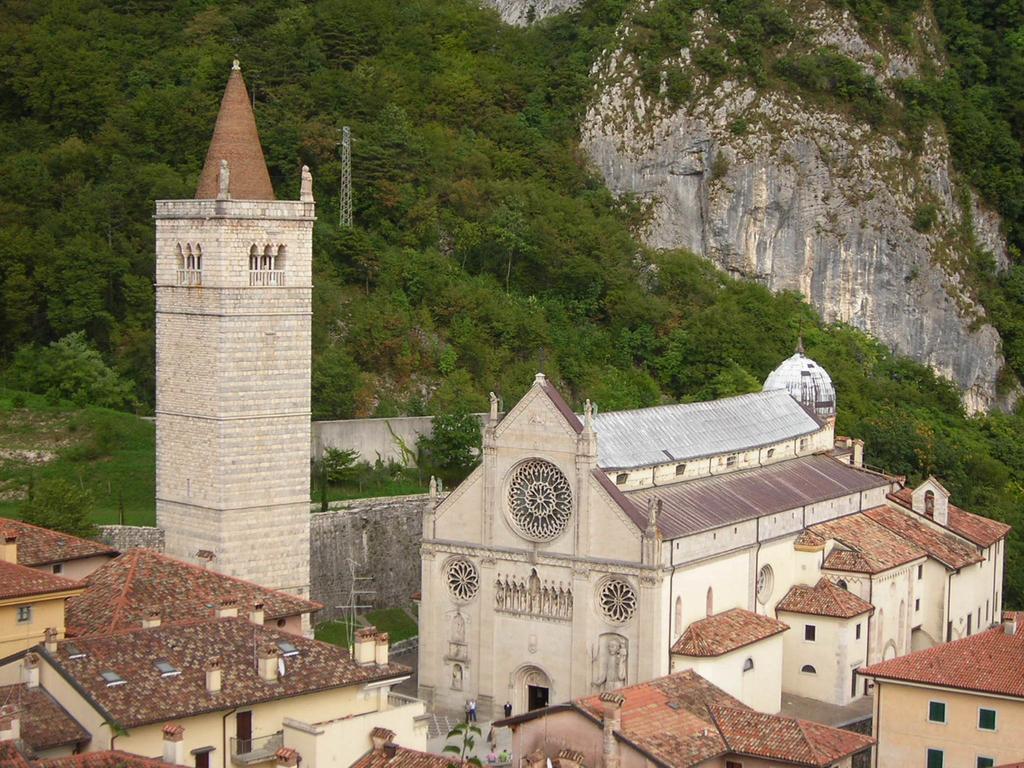 Alloggio Agrituristico Ai Tre Castelli Moruzzo Eksteriør billede
